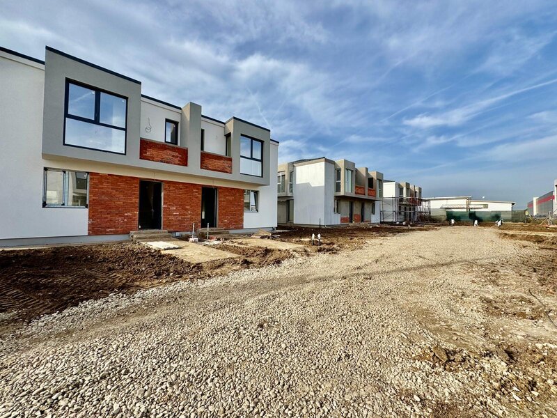 Tunari, Complex Teilor 77 vanzare vila individuala