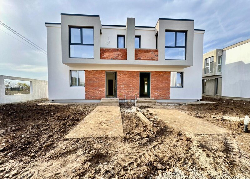 Tunari, Complex Teilor 77 vanzare vila individuala