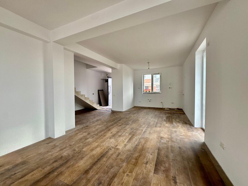 Tunari, Complex Teilor 77 vanzare vila individuala