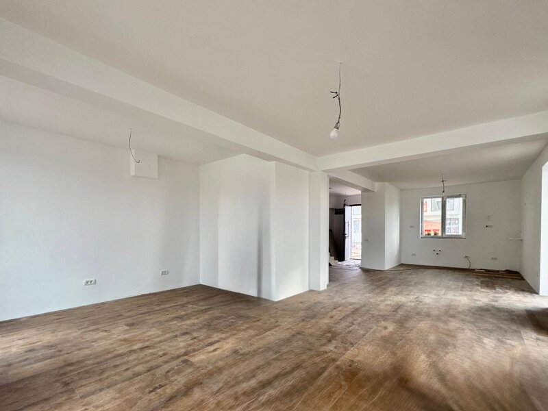 Tunari, Complex Teilor 77 vanzare vila individuala