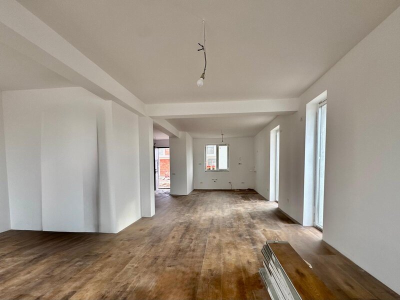 Tunari, Complex Teilor 77 vanzare vila individuala