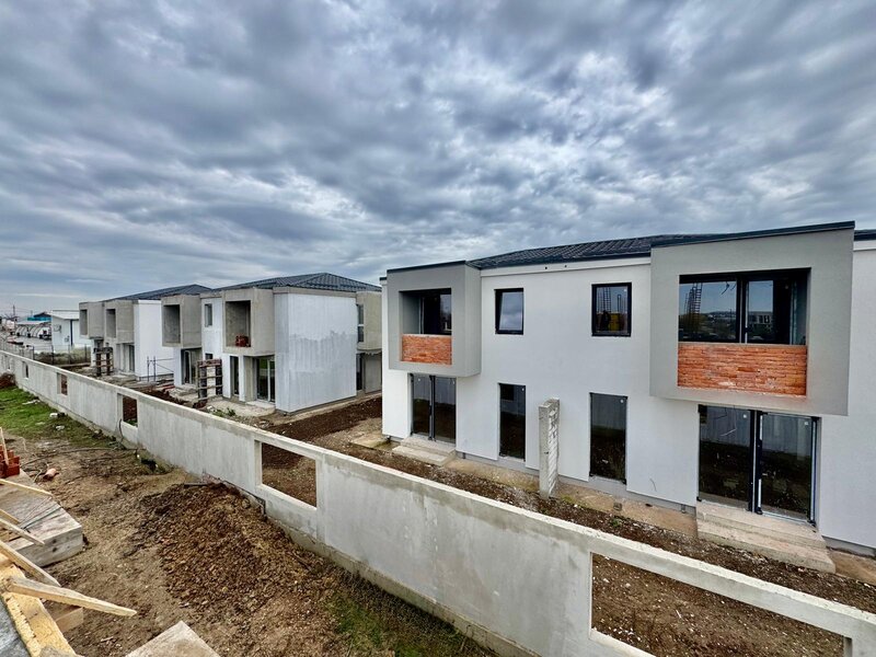 Tunari, Complex Teilor 77 vanzare vila individuala