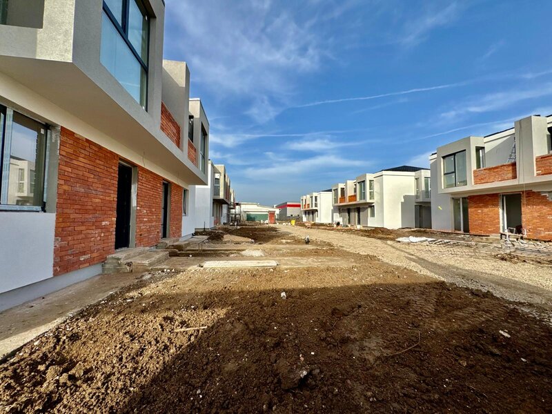 Tunari, Complex Teilor 77 vanzare vila individuala